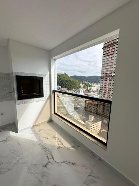 Apartamento à venda em Balneário Camboriú, Centro, com 2 suítes, com 84 m²